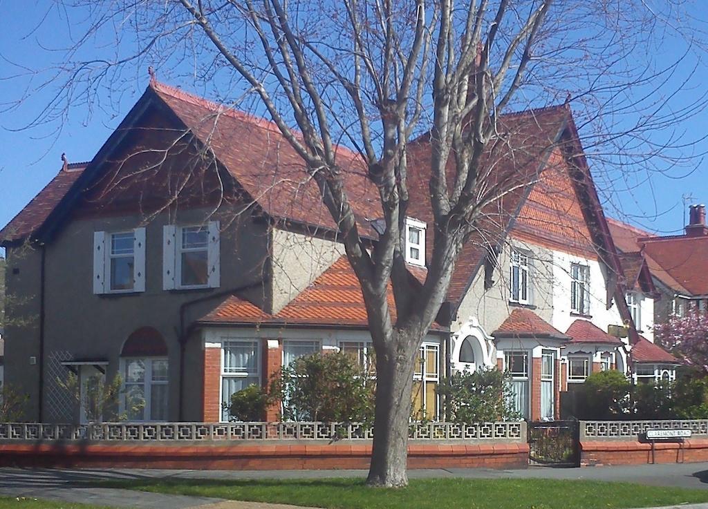 Claremont House Holiday Apartments Llandudno Extérieur photo
